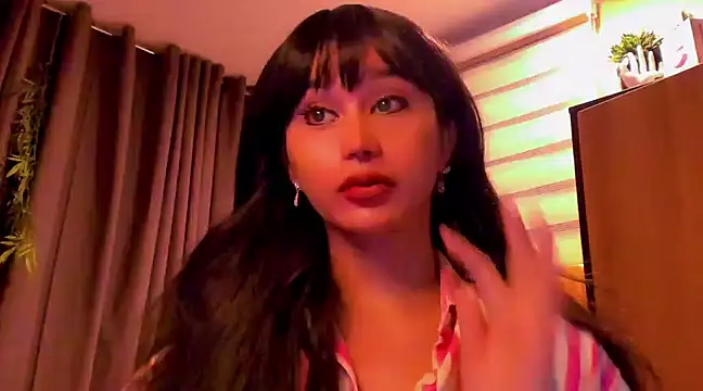 YOURCRISTINAS online show from 02.05.25