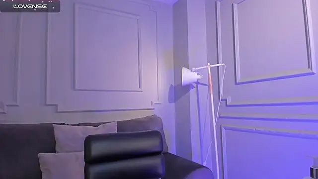 EveBensonX online show from 02.04.25