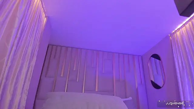 EveBensonX online show from 02.18.25