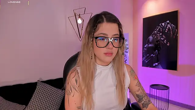 EveBensonX online show from 09.18.25