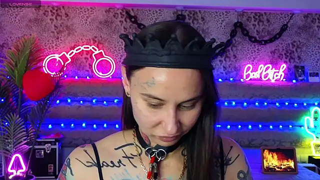 Cool Freak  online show from 04.11.26