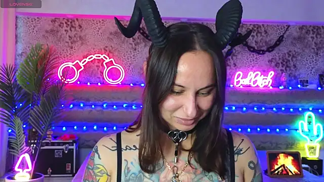 Cool Freak  online show from 05.22.26