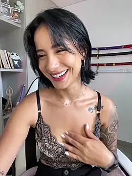 Snapshot of Ale_Lewis chatting on 12.03.24 Ale Lewis online show from 12.03.24