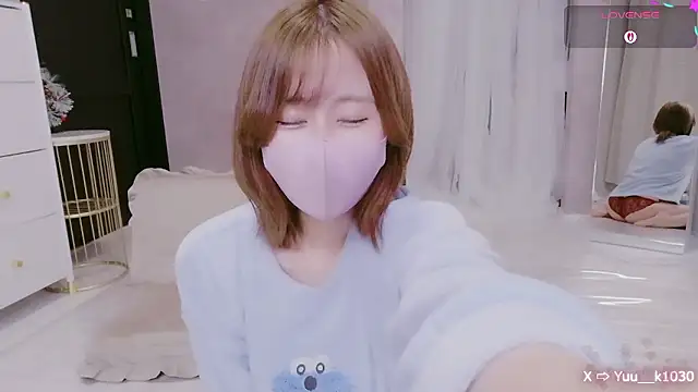 Yuu  k online show from 11.25.25