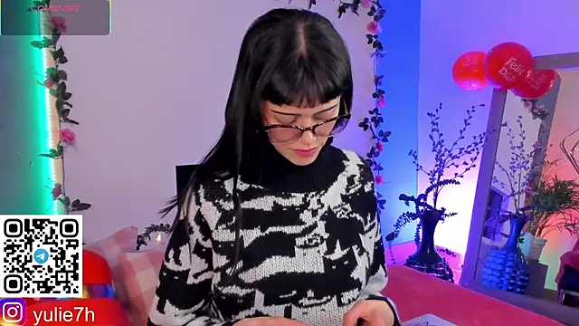 Snapshot of _Jessy_Moon_ chatting on 02.13.26 Jessy Moon online show from 02.13.26