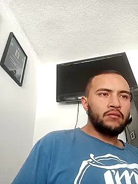 Snapshot of Stiven088 chatting on 12.15.25 Stiven088 online show from 12.15.25