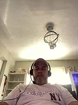 Snapshot of Cristian-Brayan chatting on 04.08.26 Cristian-Brayan online show from 04.08.26