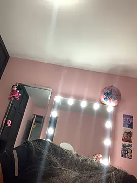 Snapshot of gabiTetas chatting on 12.13.24 gabiTetas online show from 12.13.24