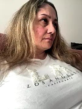 Snapshot of gabiTetas chatting on 09.19.25 gabiTetas online show from 09.19.25