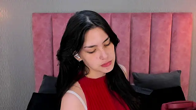 Alexa Thaylor  online show from 10.27.25