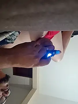 Snapshot of RobertoBuzios22 chatting on 01.22.25 RobertoBuzios22 online show from 01.22.25