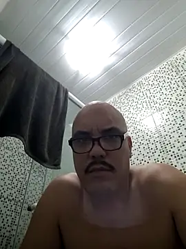 Snapshot of RobertoBuzios22 chatting on 03.22.25 RobertoBuzios22 online show from 03.22.25