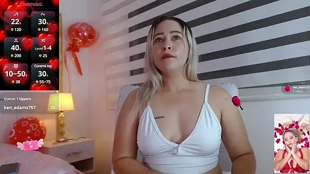 Snapshot of WANDAFOXX1 chatting on 02.18.25 WANDAFOXX1 online show from 02.18.25