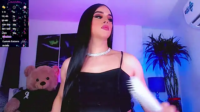 Snapshot of Sophiesweet5 chatting on 11.04.25 Sophiesweet5 online show from 11.04.25