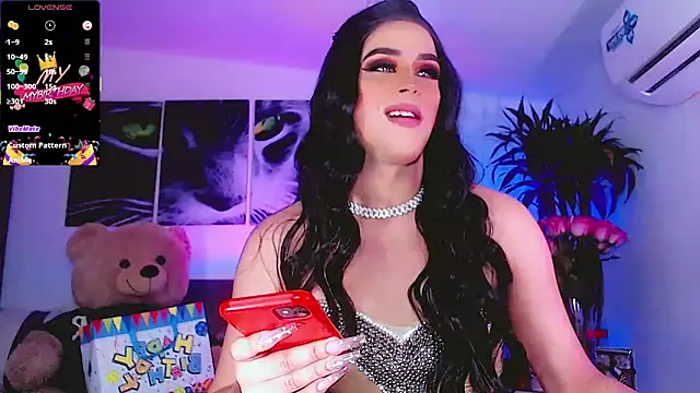 Snapshot of Sophiesweet5 chatting on 11.25.25 Sophiesweet5 online show from 11.25.25