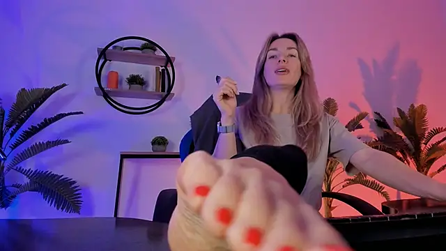 Snapshot of RebeccaMartinez chatting on 01.19.25 RebeccaMartinez online show from 01.19.25