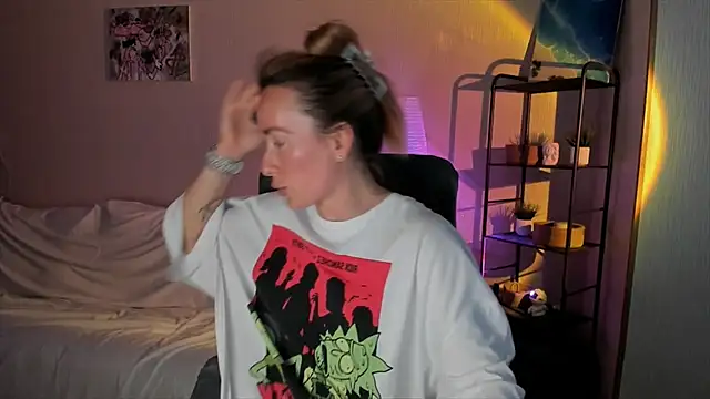 Snapshot of RebeccaMartinez chatting on 09.10.25 RebeccaMartinez online show from 09.10.25