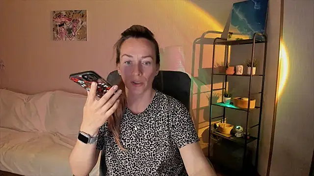 Snapshot of RebeccaMartinez chatting on 09.14.25 RebeccaMartinez online show from 09.14.25