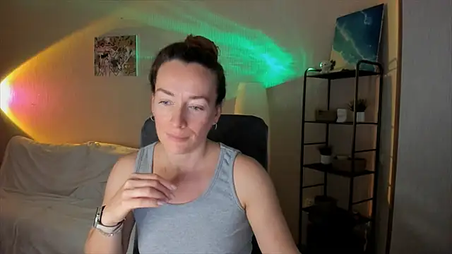 Snapshot of RebeccaMartinez chatting on 11.09.25 RebeccaMartinez online show from 11.09.25