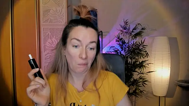 Snapshot of RebeccaMartinez chatting on 01.07.26 RebeccaMartinez online show from 01.07.26