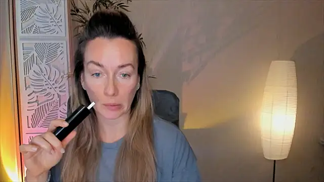 Snapshot of RebeccaMartinez chatting on 02.06.26 RebeccaMartinez online show from 02.06.26