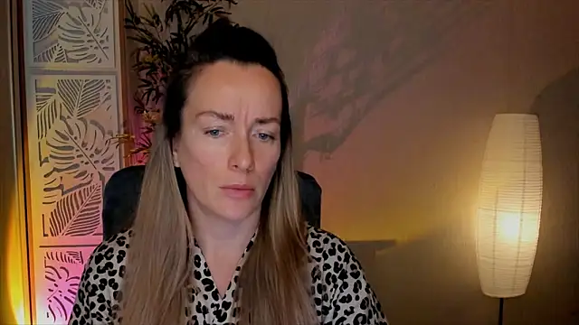 Snapshot of RebeccaMartinez chatting on 02.08.26 RebeccaMartinez online show from 02.08.26