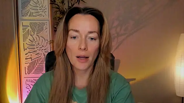 Snapshot of RebeccaMartinez chatting on 02.16.26 RebeccaMartinez online show from 02.16.26