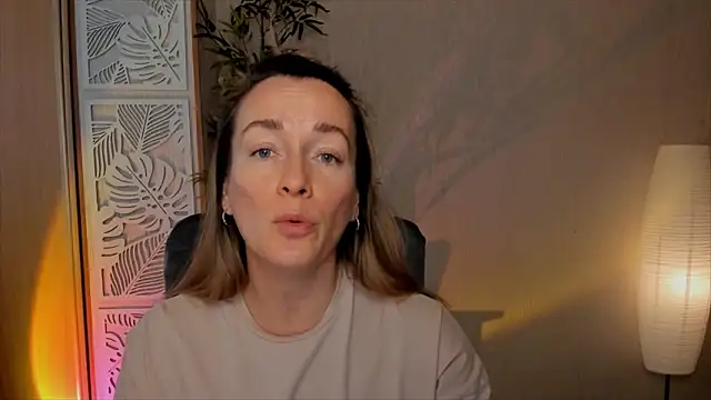 Snapshot of RebeccaMartinez chatting on 02.21.26 RebeccaMartinez online show from 02.21.26