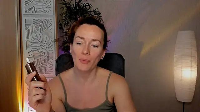 RebeccaMartinez online show from 04.09.26