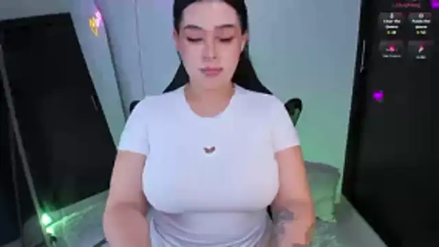 Snapshot of daniela_hornny chatting on 10.28.25 daniela hornny online show from 10.28.25
