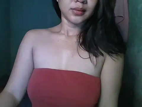 Snapshot of _smiling4u_ chatting on 10.23.25 smiling4u online show from 10.23.25