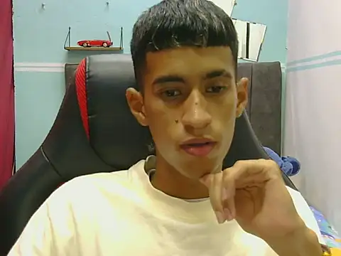 Snapshot of Angelstripboy chatting on 05.18.26 Angelstripboy online show from 05.18.26