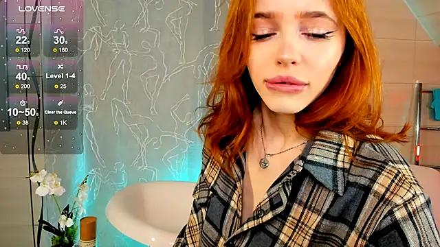 Snapshot of Phoenix_Margo chatting on 03.04.25 Phoenix Margo online show from 03.04.25