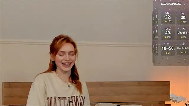 Snapshot of Phoenix_Margo chatting on 09.10.25 Phoenix Margo online show from 09.10.25