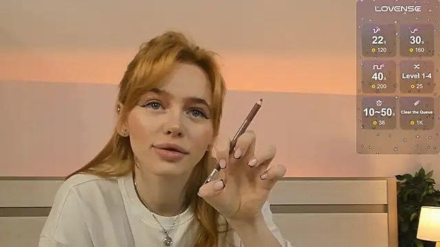 Snapshot of Phoenix_Margo chatting on 09.14.25 Phoenix Margo online show from 09.14.25