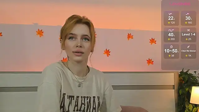 Snapshot of Phoenix_Margo chatting on 09.29.25 Phoenix Margo online show from 09.29.25