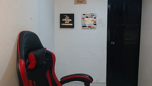 Liamiler01  online show from 10.22.25