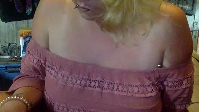 TrashleyRosebud online show from 06.28.26
