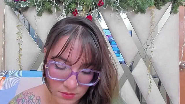 Snapshot of DEVA_BLUE_ chatting on 12.06.24 DEVA BLUE  online show from 12.06.24