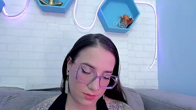 Snapshot of DEVA_BLUE_ chatting on 01.31.25 DEVA BLUE  online show from 01.31.25