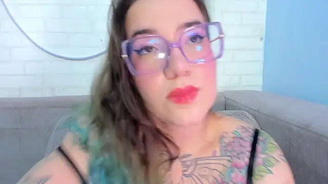 Snapshot of DEVA_BLUE_ chatting on 02.26.25 DEVA BLUE  online show from 02.26.25