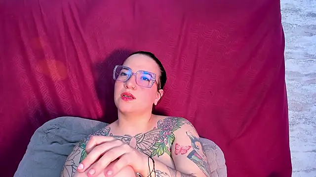 Snapshot of DEVA_BLUE_ chatting on 03.16.25 DEVA BLUE  online show from 03.16.25