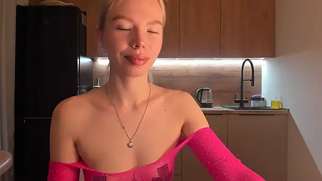 Snapshot of Olivia_Bells chatting on 02.25.25 Olivia Bells online show from 02.25.25