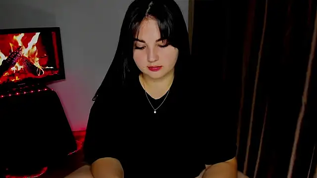 Snapshot of Talla_a chatting on 10.07.25 Talla a online show from 10.07.25