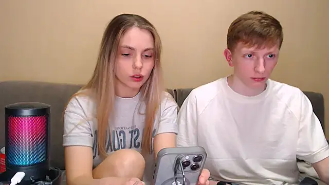 juliaanddima online show from 02.15.26