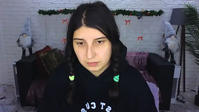 Snapshot of Linda_EX chatting on 12.14.24 Linda EX online show from 12.14.24