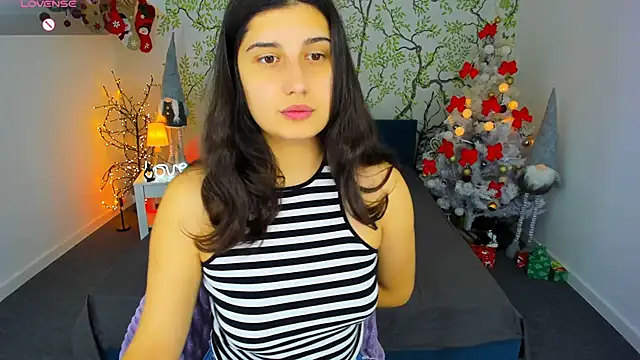 Snapshot of Linda_EX chatting on 01.04.25 Linda EX online show from 01.04.25