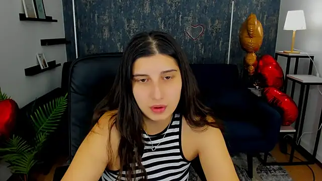 Snapshot of Linda_EX chatting on 02.15.25 Linda EX online show from 02.15.25