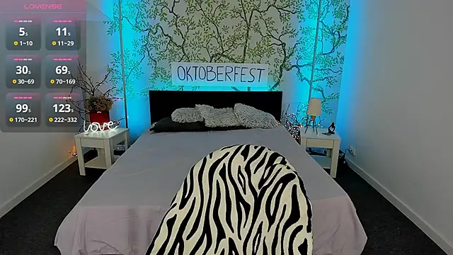 Snapshot of Linda_EX chatting on 09.14.25 Linda EX online show from 09.14.25