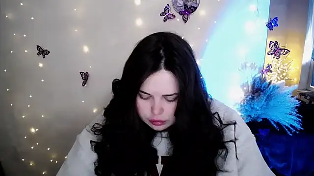 Emily Mo online show from 02.05.26